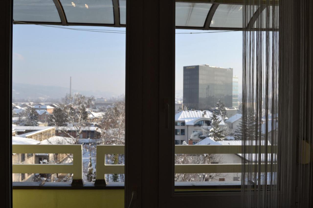 Apartment Crystal Banja Luka Buitenkant foto