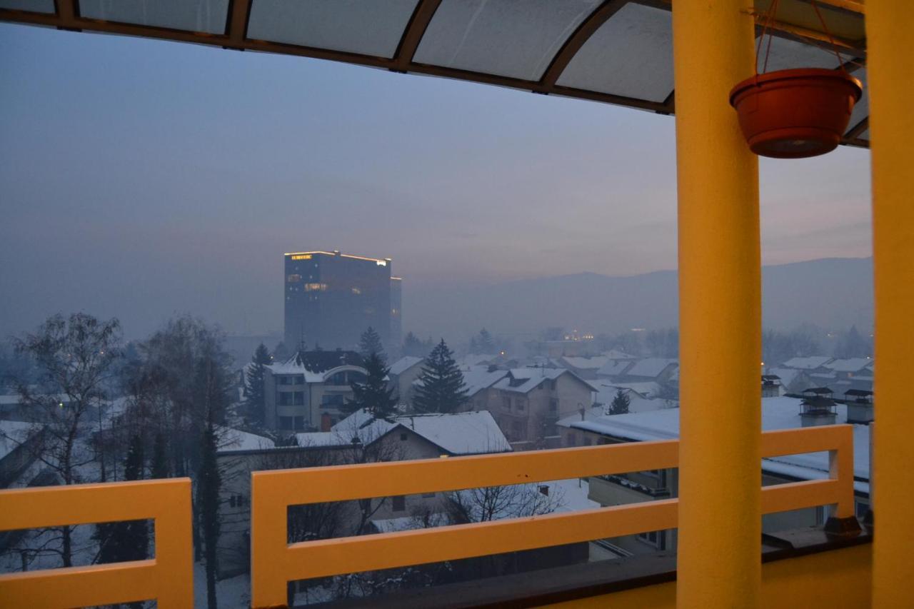 Apartment Crystal Banja Luka Buitenkant foto