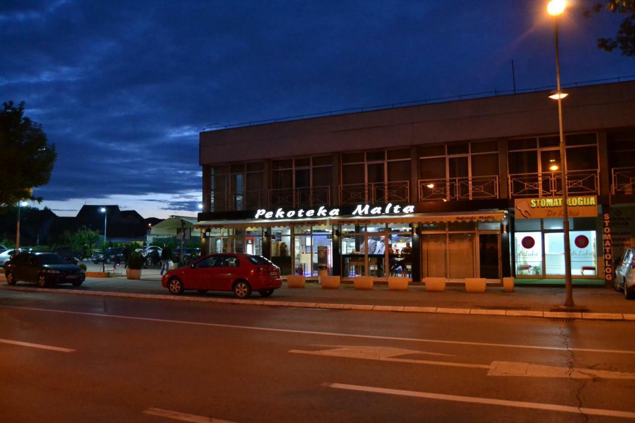 Apartment Crystal Banja Luka Buitenkant foto